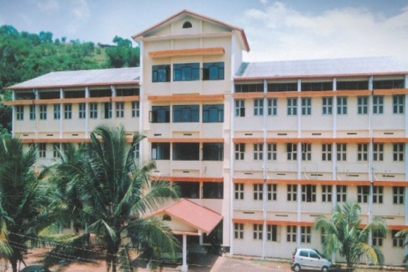 ACPM Medical College, Dhule
